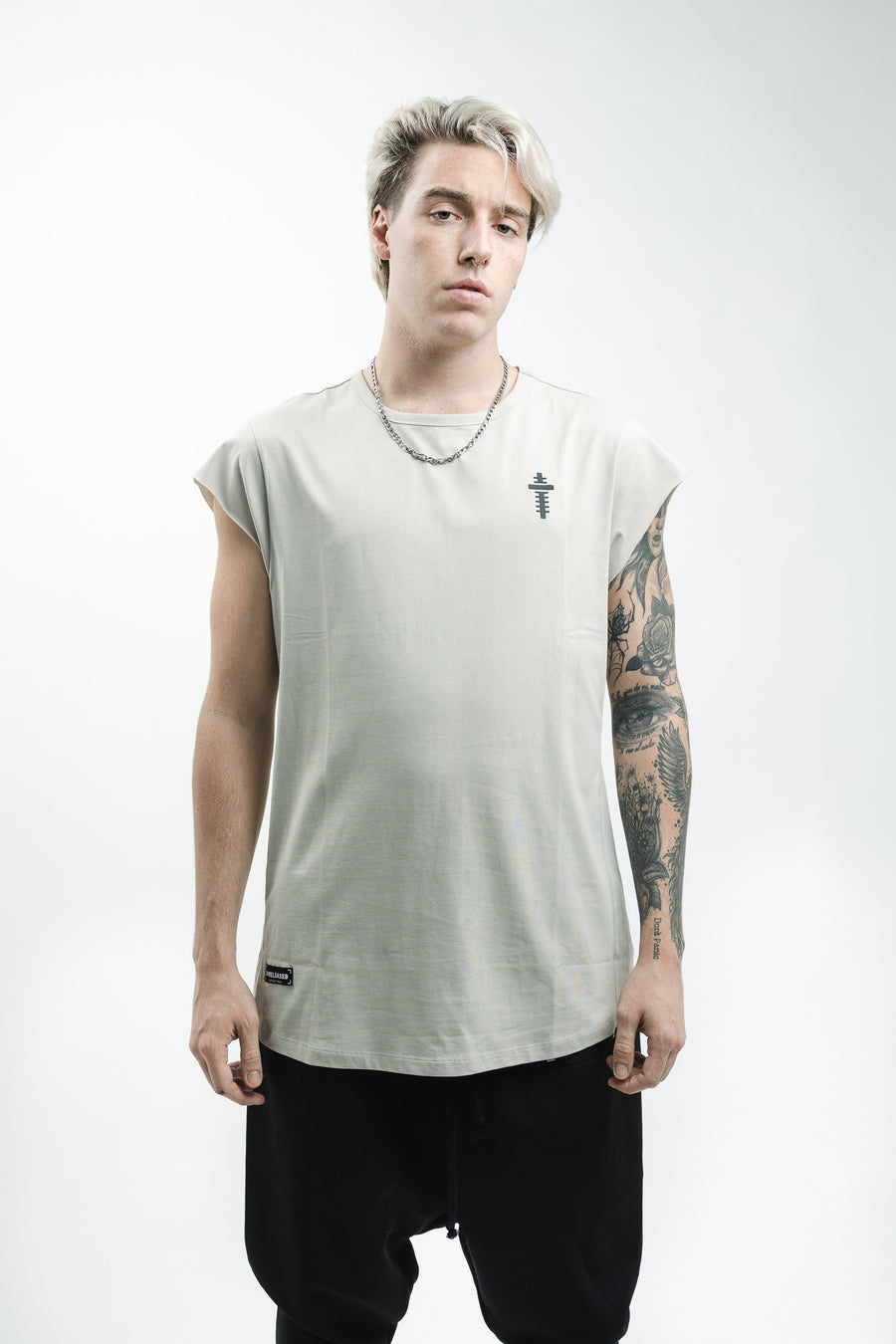 CUTTED SLEEVES T-SHIRT – GREY