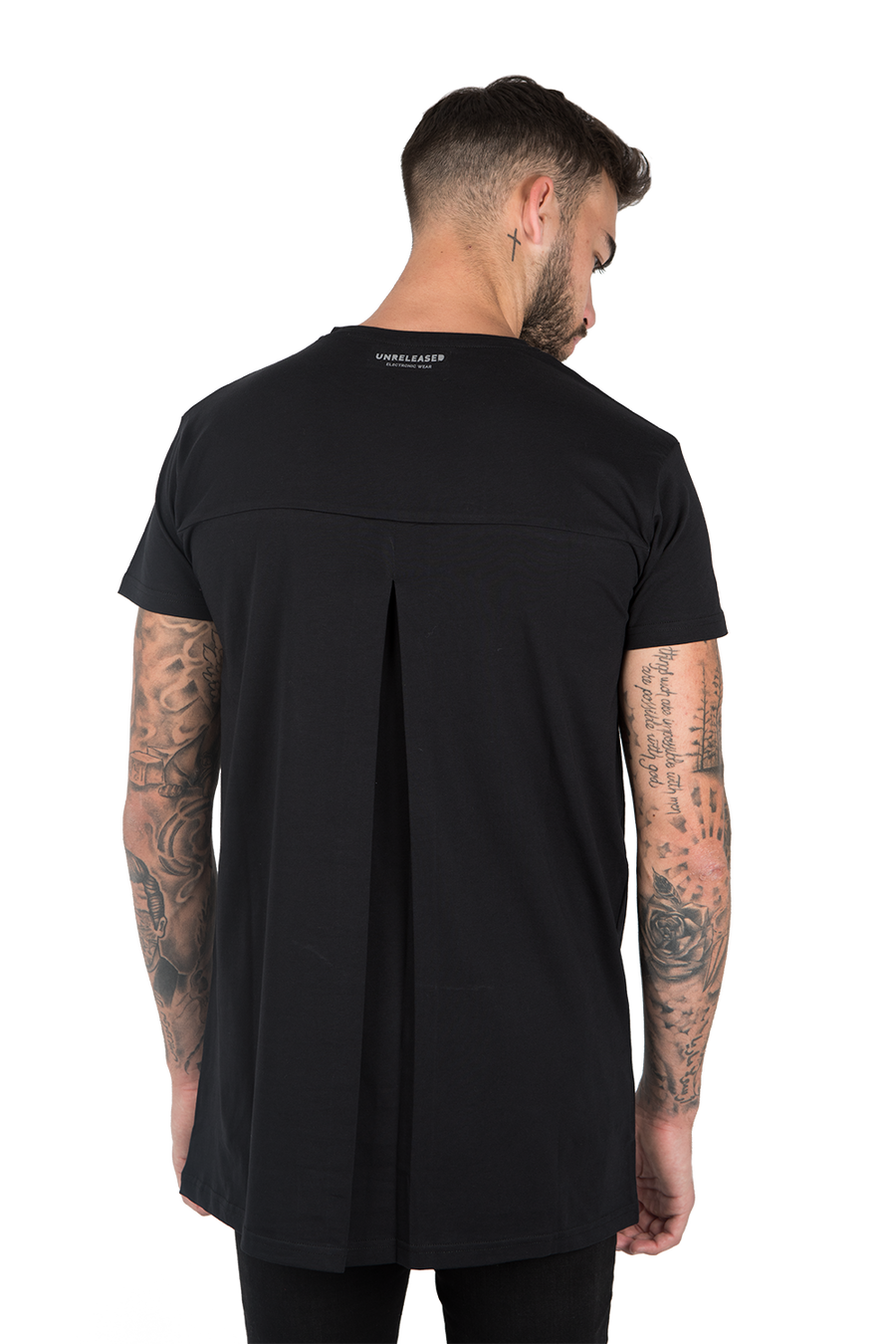 BASIC T-SHIRT WITH PLEAT BLACK